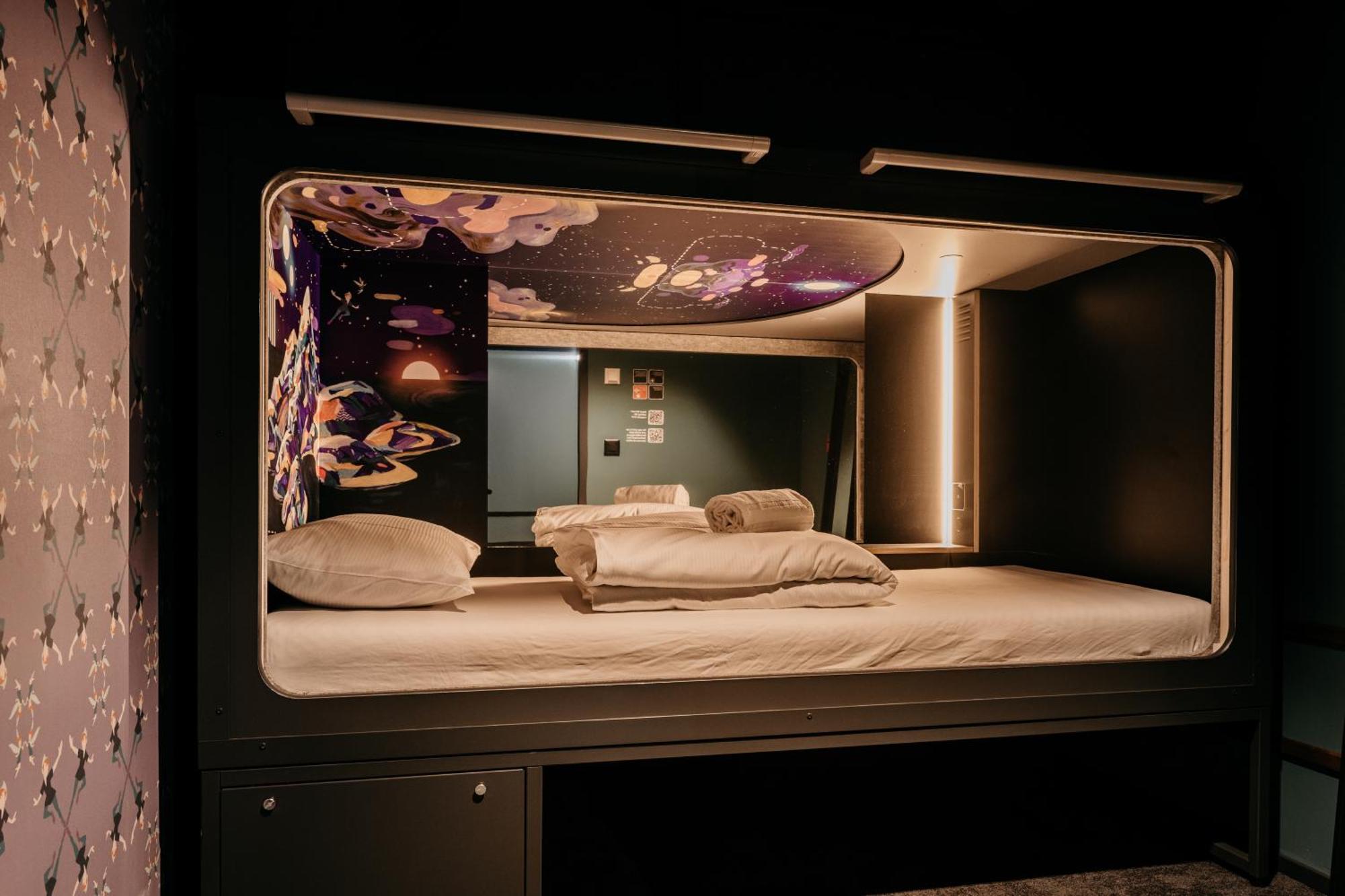 Capsule Hotel - Lucerne Old Town 외부 사진