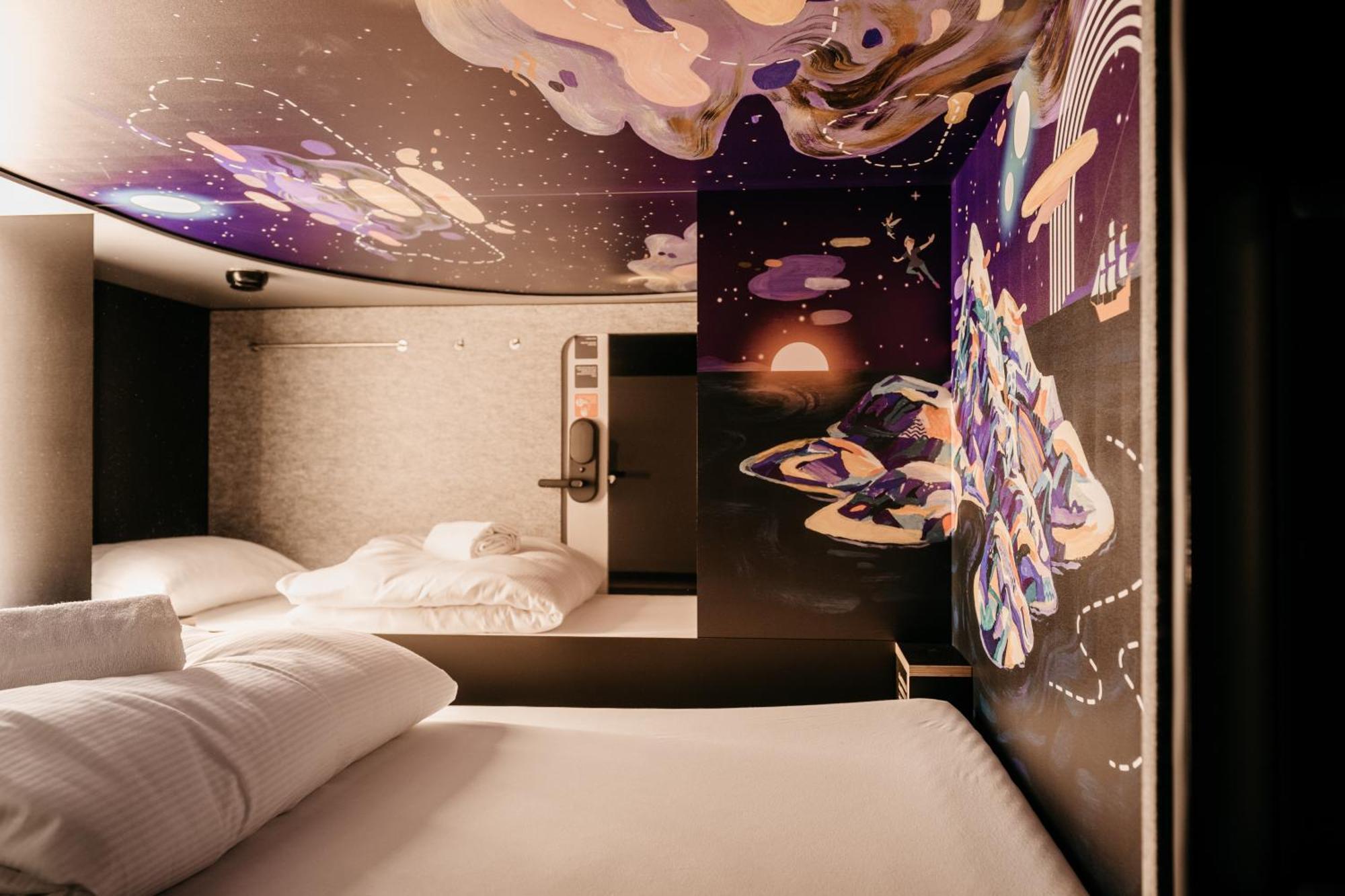 Capsule Hotel - Lucerne Old Town 외부 사진
