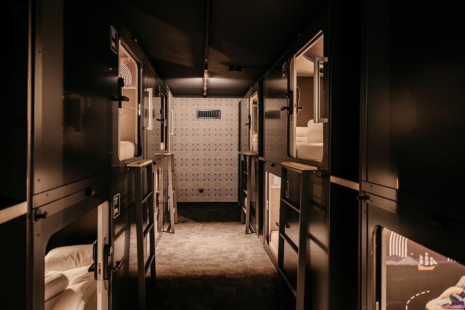Capsule Hotel - Lucerne Old Town 외부 사진